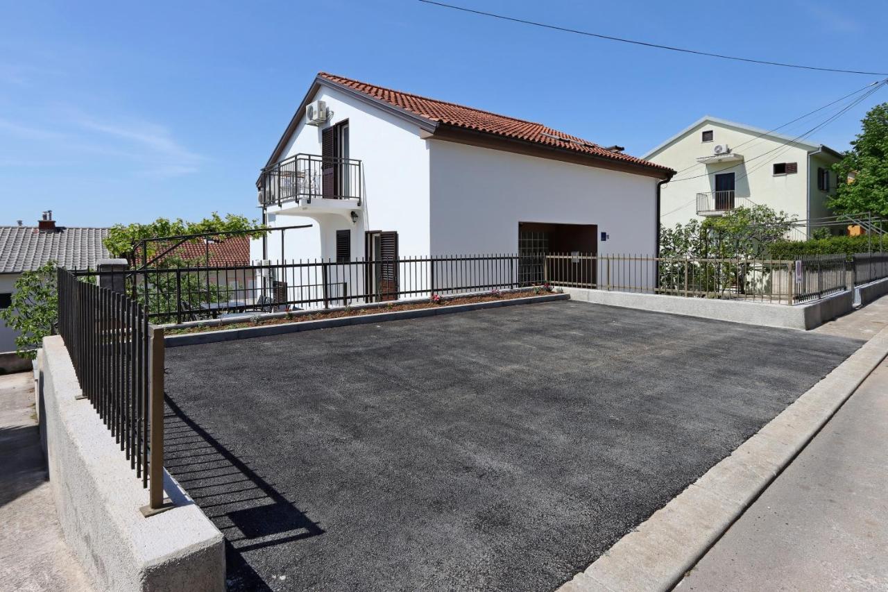 Apartments And Rooms With Parking Space Selce, Crikvenica - 2362 Exteriér fotografie