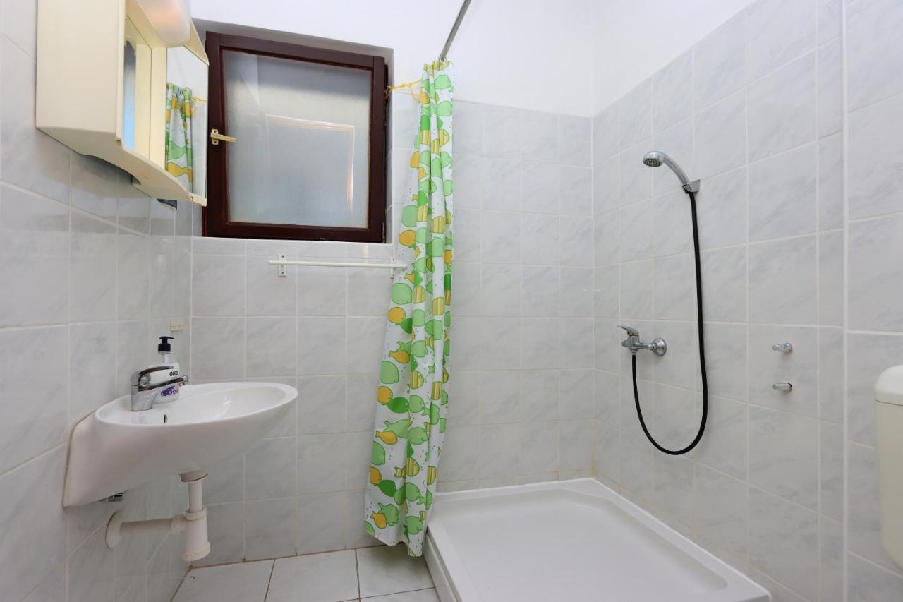 Apartments And Rooms With Parking Space Selce, Crikvenica - 2362 Exteriér fotografie