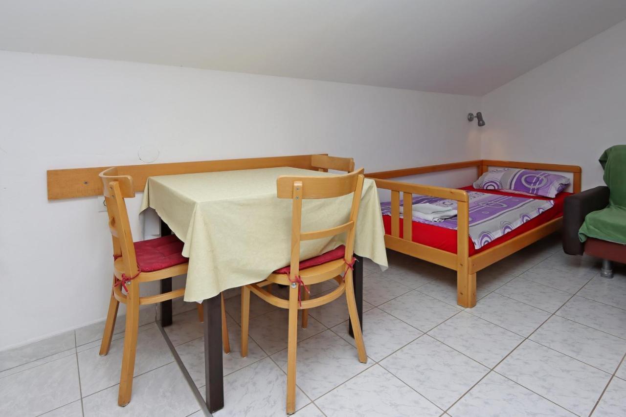 Apartments And Rooms With Parking Space Selce, Crikvenica - 2362 Exteriér fotografie