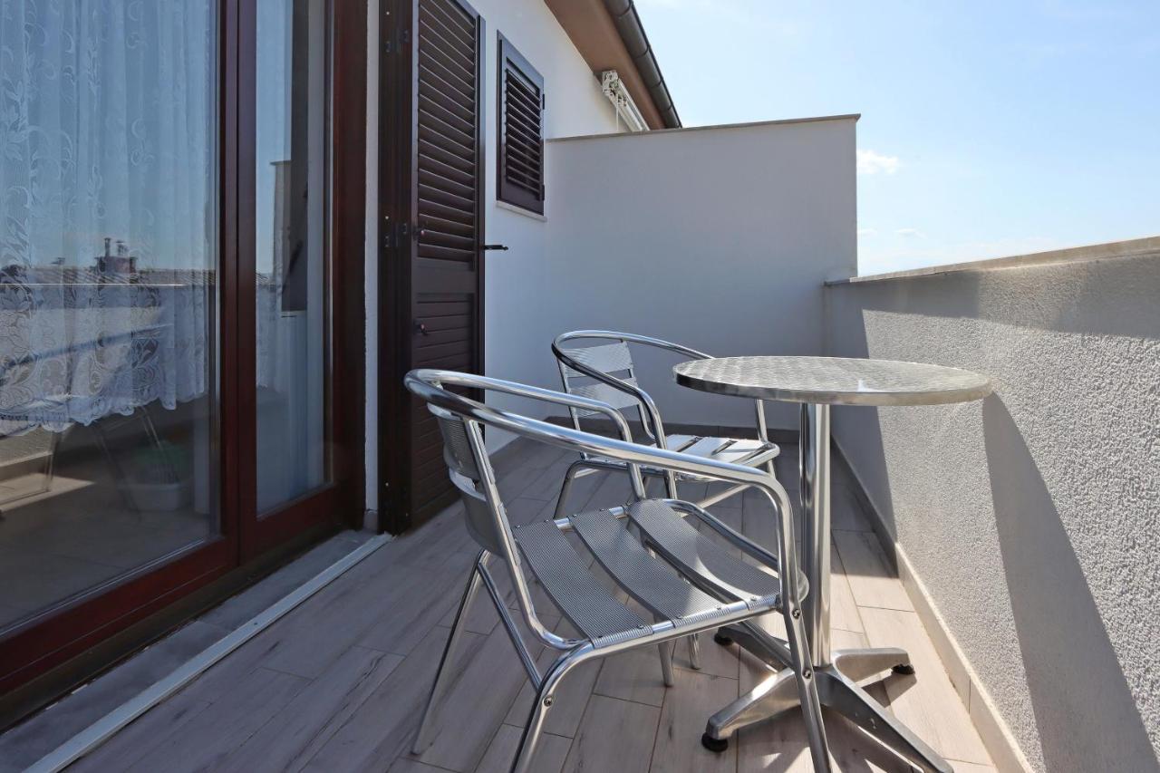 Apartments And Rooms With Parking Space Selce, Crikvenica - 2362 Exteriér fotografie